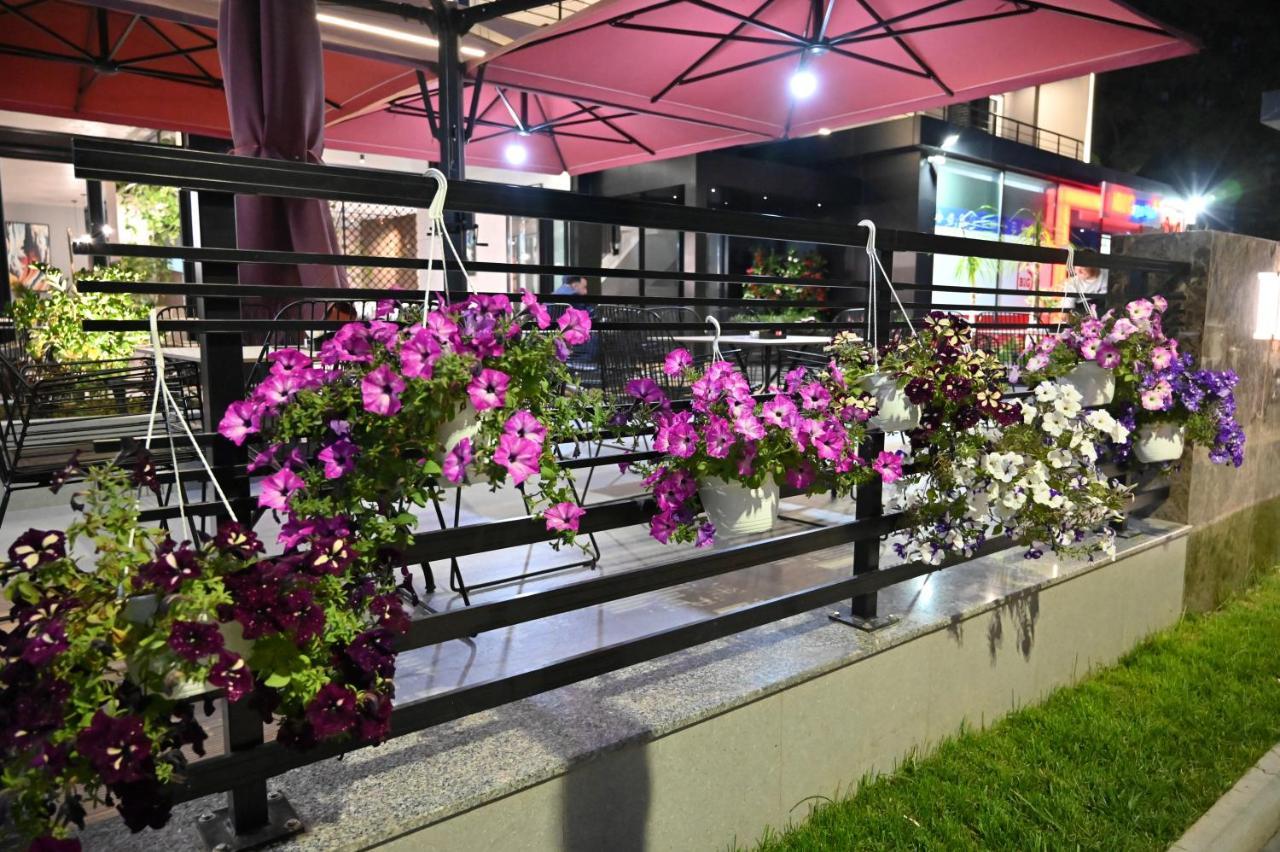 Hotel Vino Durres Exterior photo